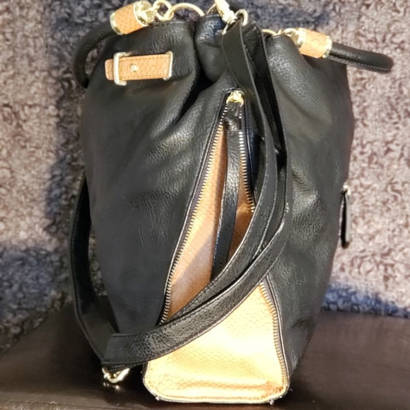 Gorgeous Steve Madden Bag - Picture 4 of 6